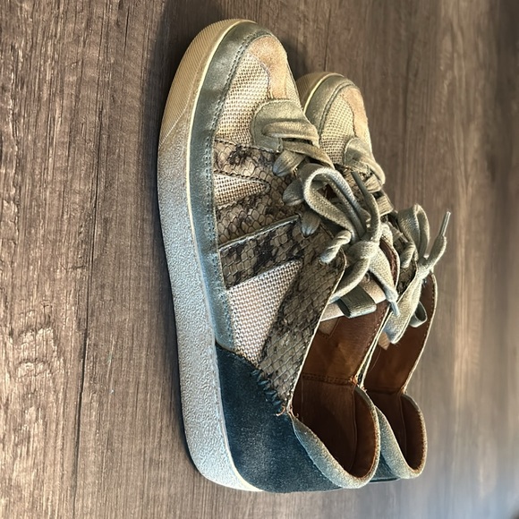 Frye sage green snake print sneakers - Picture 2 of 6